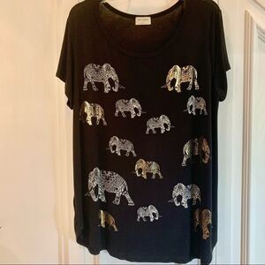 Free‎ Kisses Black Top With Elephants 1X